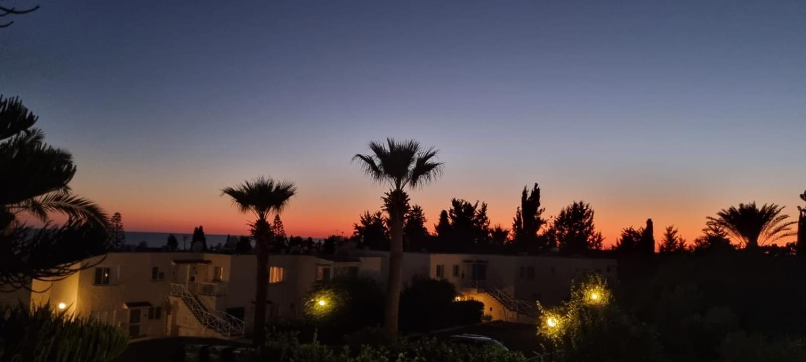 Ferienwohnung Modern Seaview Townhouse In Coral Bay (Adults Only) Peyia Exterior foto